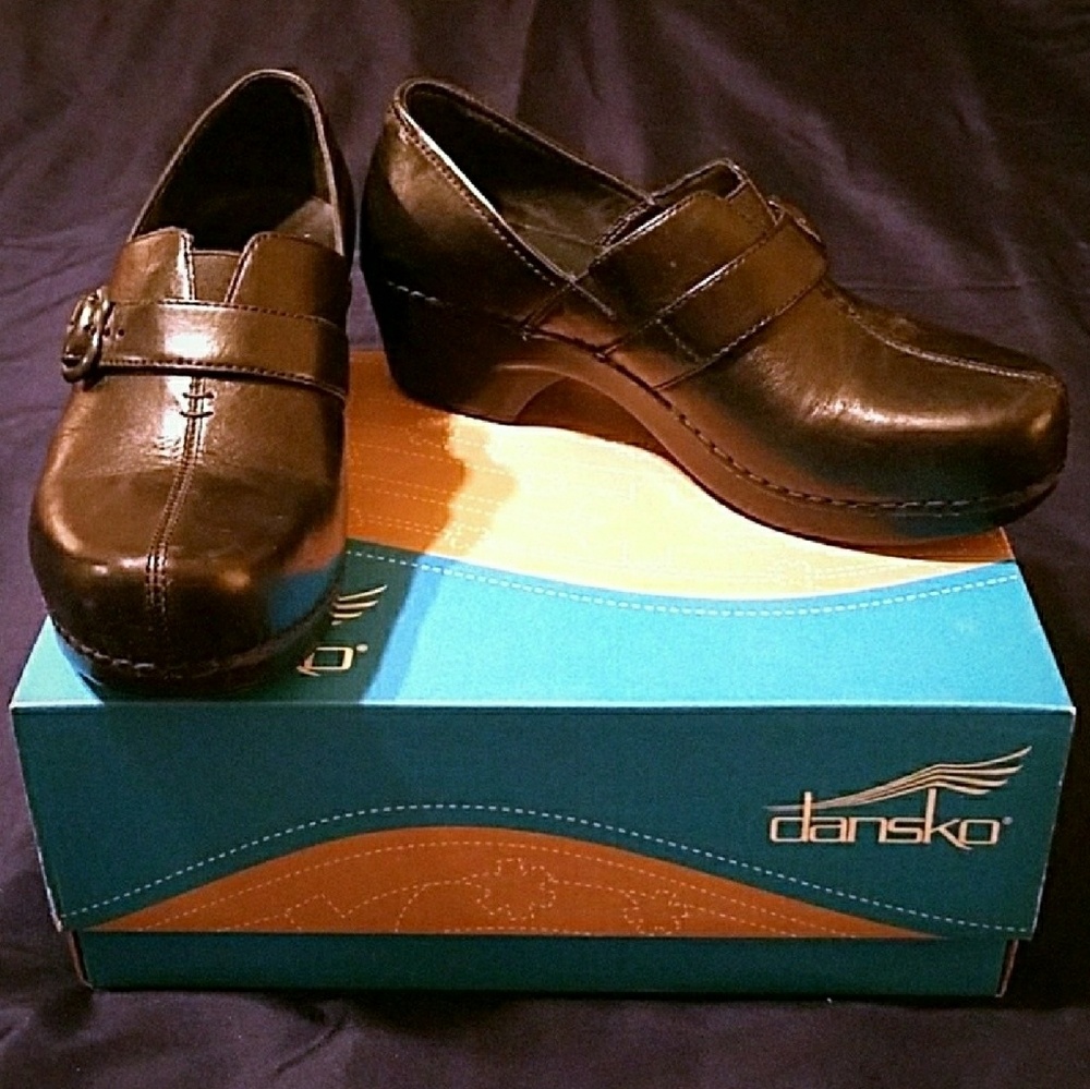 Women's Tamara Clog.